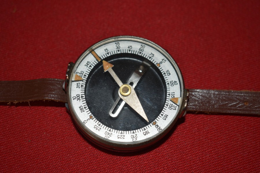 PILOTS WRIST COMPASS-SOLD